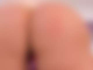 LUNA CHERRY's Live Sex Cam Show