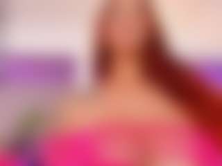 Live cam show with LUNA CHERRY - Fingers on StripNow