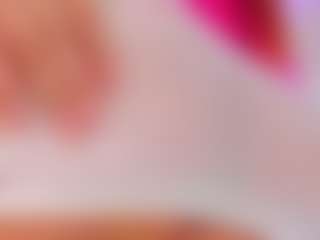 LUNA CHERRY's Live Sex Cam Show