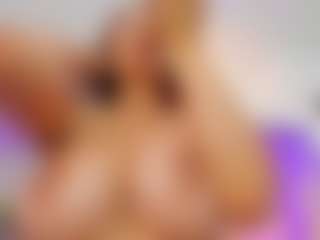 LUNA CHERRY's Live Sex Cam Show