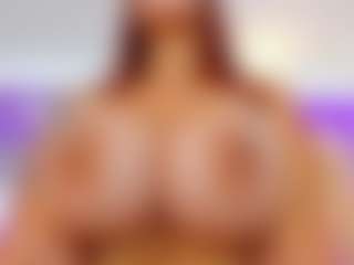 LUNA CHERRY's Live Sex Cam Show