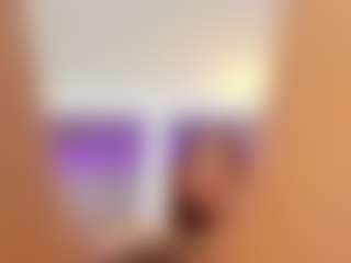 LUNA CHERRY's Live Sex Cam Show