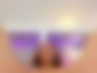 LUNA CHERRY's Live Sex Cam Show