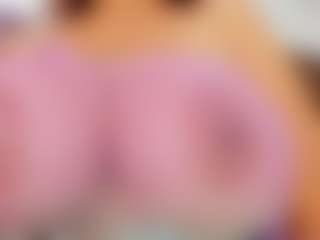 LUNA CHERRY's Live Sex Cam Show