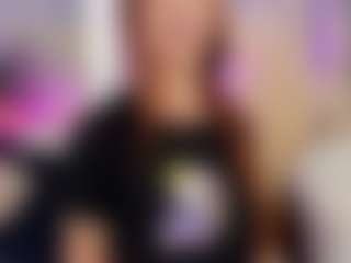 LUNA CHERRY's Live Sex Cam Show