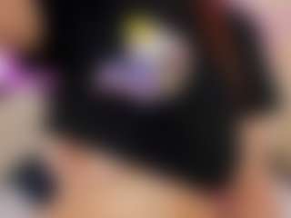 LUNA CHERRY's Live Sex Cam Show