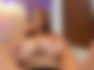 LUNA CHERRY's Live Sex Cam Show