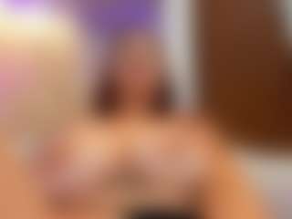 LUNA CHERRY's Live Sex Cam Show