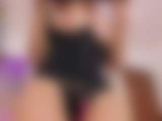 LUNA CHERRY's Live Sex Cam Show