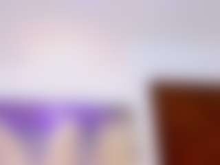 Live cam show with LUNA CHERRY - Brown Eyes Red Hair on Soda Cam