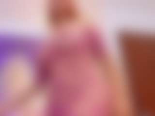 LUNA CHERRY's Live Sex Cam Show