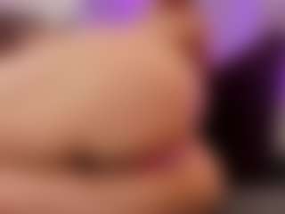 LUNA CHERRY's Live Sex Cam Show