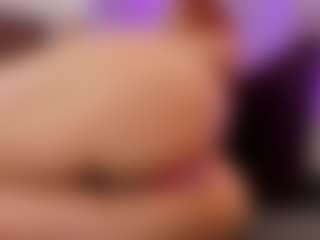 LUNA CHERRY's Live Sex Cam Show