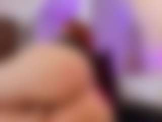 LUNA CHERRY's Live Sex Cam Show