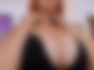 LUNA CHERRY's Live Sex Cam Show