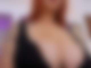 LUNA CHERRY's Live Sex Cam Show