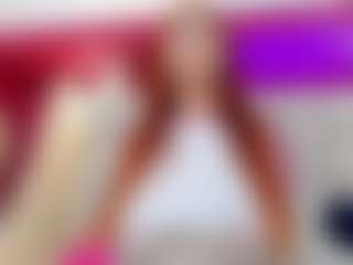 LUNA CHERRY's Live Sex Cam Show