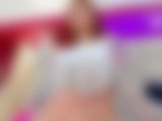 LUNA CHERRY's Live Sex Cam Show