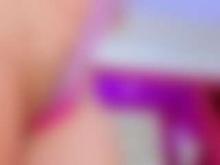 LUNA CHERRY's Live Sex Cam Show