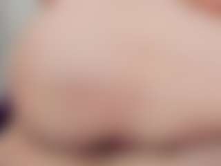 Live cam show with LUNA CHERRY - Bedroom Red Hair on Camsoda