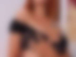 Live cam show with AriaRusso - Ass Bouncing on TottyGirls