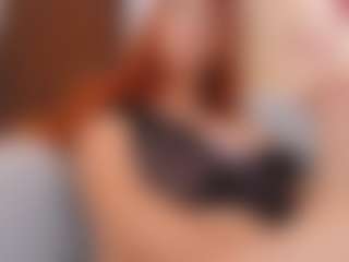 Live cam show with AriaRusso - Flashing on makecum.org