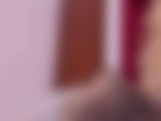 Live cam show with AriaRusso - Big Tits on CamwithHer