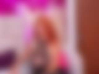 Live cam show with AriaRusso - Brown Eyes on Dare Cams