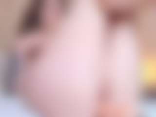 Live cam show with EdaBonne - Living Room on sexylive.show