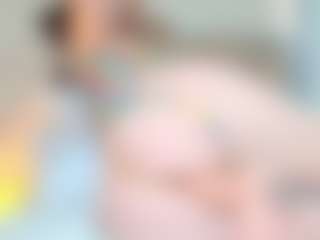 Live cam show with EdaBonne - Thin on SquirtSoMuch