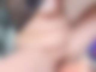 Live cam show with EdaBonne - Living Room on Camsoda