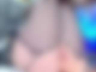 Live cam show with EdaBonne - Living Room on Camsoda