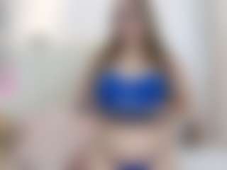 Live cam show with Emily-hilton11 - Thong on TottyGirls