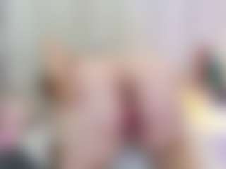 Emily-hilton11's Live Sex Cam Show