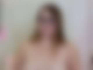 Emily-hilton11