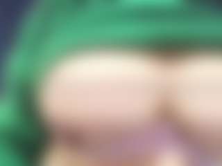 Marcela-Toca MILF webcam performer live streaming