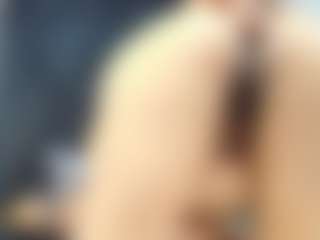 Live cam show with Marcela-Toca - Living Room on livesuperchat.net