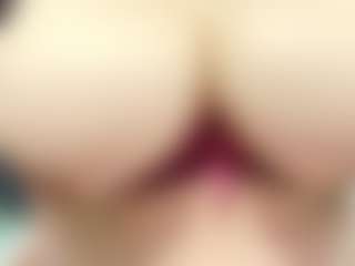 Marcela-Toca MILF webcam performer live streaming