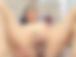 Marcela-Toca MILF webcam performer live streaming