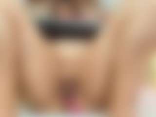 Live cam show with Rachele-x - Mature on Camversity | colombia