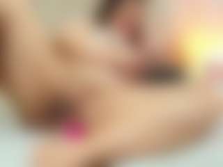 Rachele-x's Live Sex Cam Show