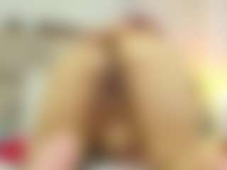 Live cam show with Rachele-x - Dildo on CamwithHer