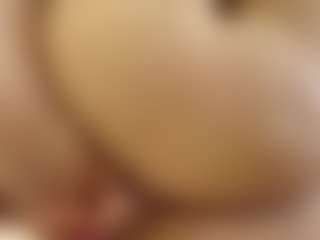 Rachele-x's Live Sex Cam Show