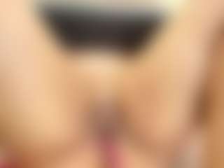 Live cam show with Rachele-x - Strip on livesuperchat.net
