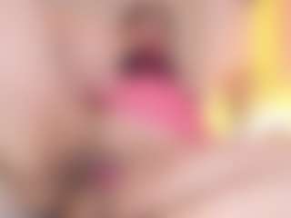 Rachele-x's Live Sex Cam Show