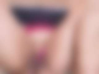 Rachele-x's Live Sex Cam Show