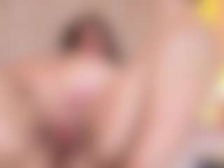 Rachele-x's Live Sex Cam Show