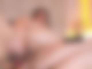 Rachele-x MILF webcam performer live streaming