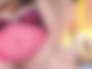 Live cam show with Rachele-x - Strip on Milfs Live