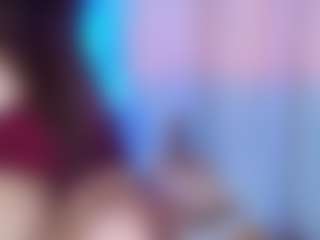 Rachele-x MILF webcam performer live streaming